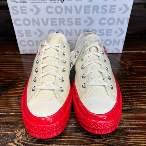 NIB Comme Des Garcons Play x Converse Chuck 70 Low Top Sneakers - Picture 3 of 8